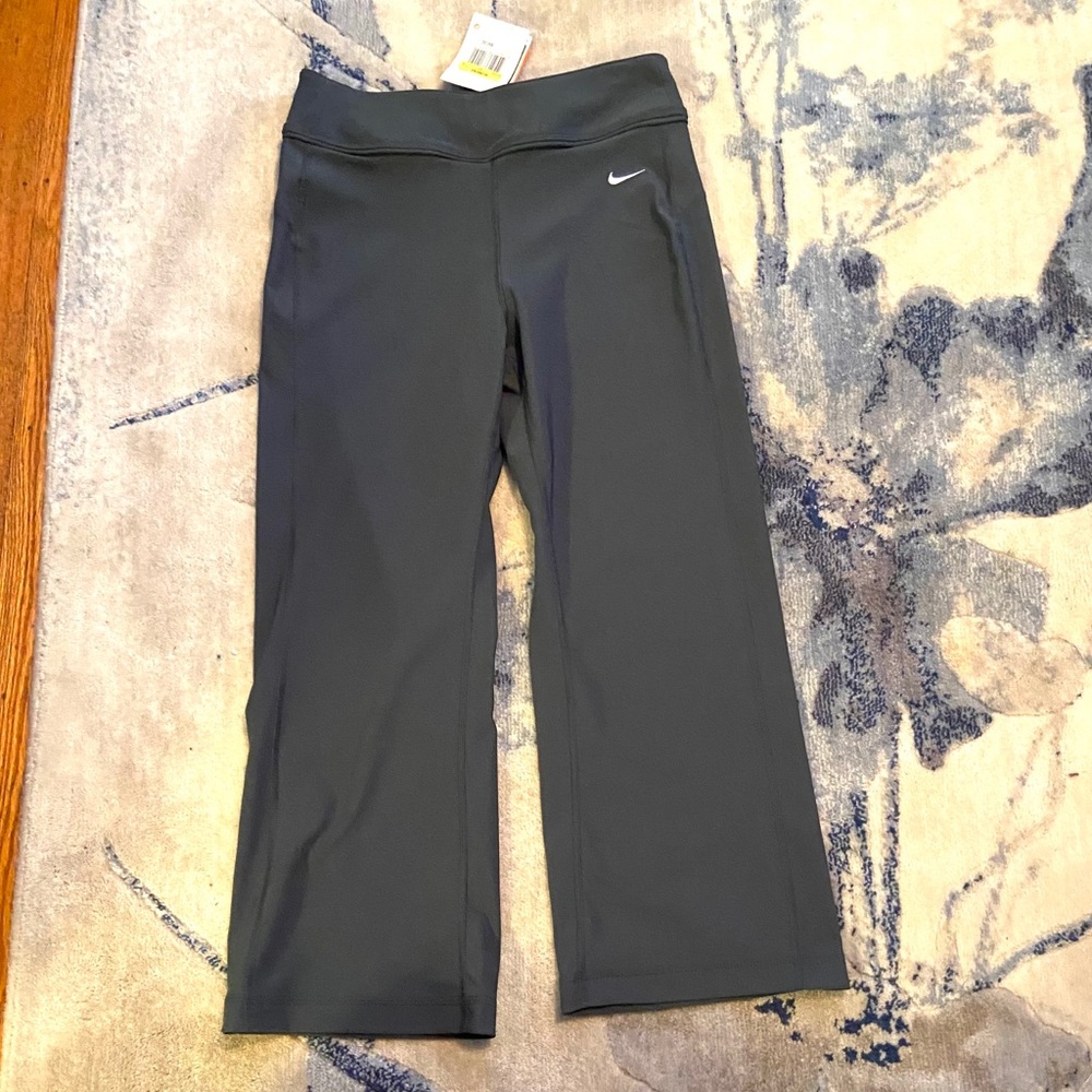Nike Dri-Fit Wide Leg Crop Pants - Picture 1 of 4